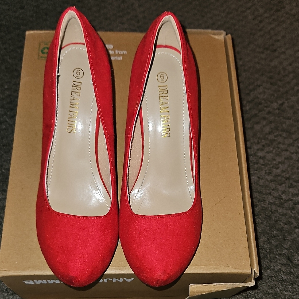 Dream Pairs Bold Red Heels